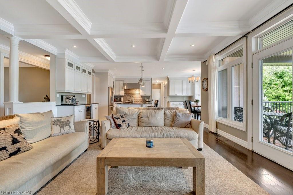 2616 Morrison Road, Cambridge, ON - Indoor Photo Showing Living Room
