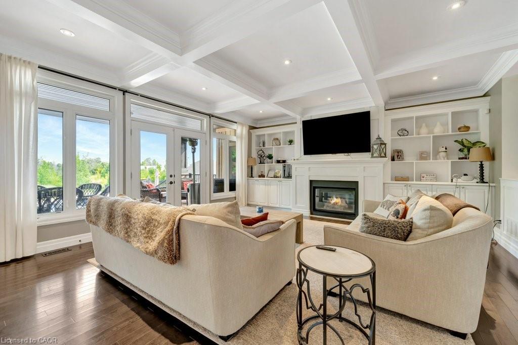 2616 Morrison Road, Cambridge, ON - Indoor Photo Showing Living Room With Fireplace