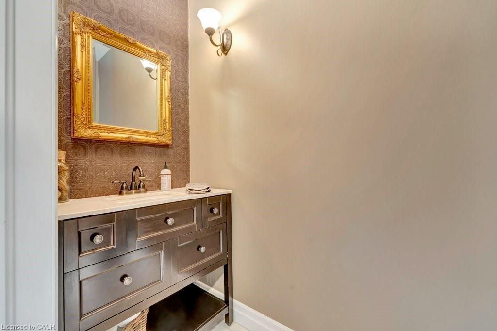 2616 Morrison Road, Cambridge, ON - Indoor Photo Showing Bathroom