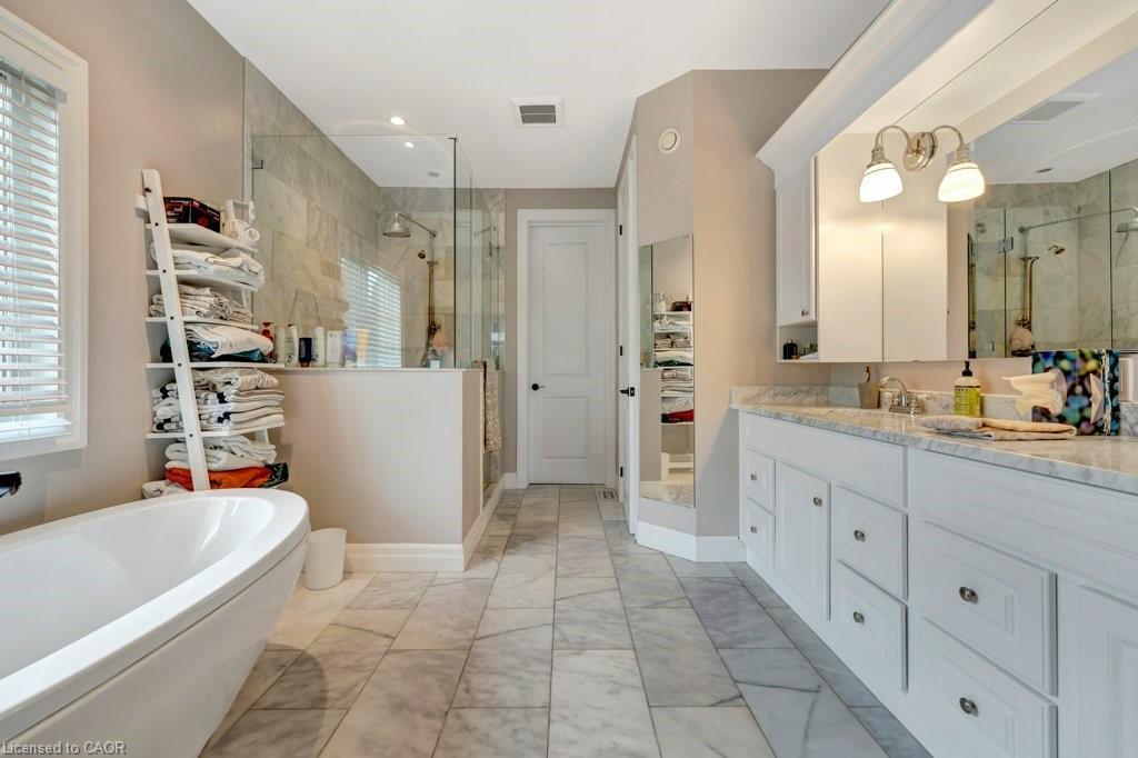 2616 Morrison Road, Cambridge, ON - Indoor Photo Showing Bathroom