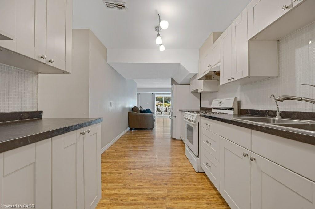 2616 Morrison Road, Cambridge, ON - Indoor Photo Showing Kitchen With Double Sink