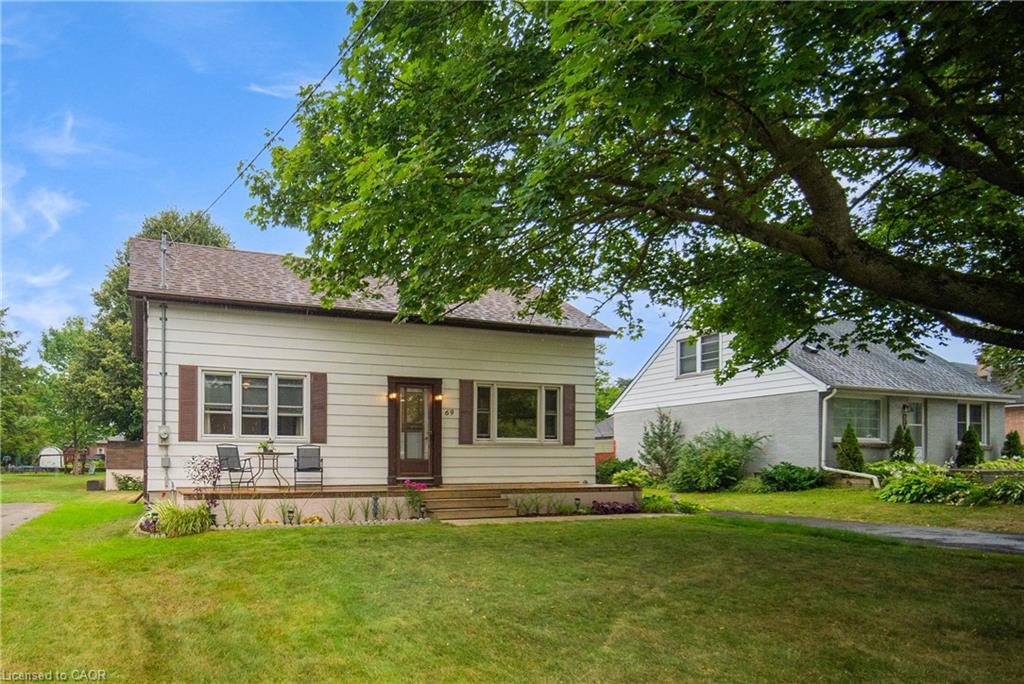 69 Bee Street, Woodstock, ON - Outdoor