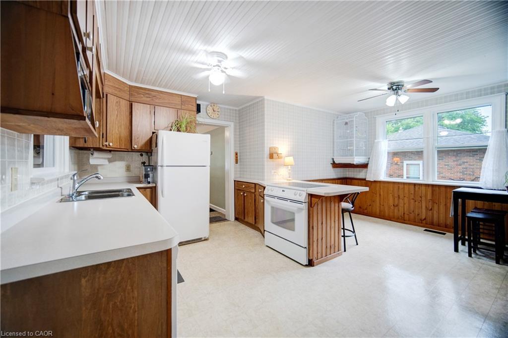 69 Bee Street, Woodstock, ON - Indoor Photo Showing Kitchen With Double Sink