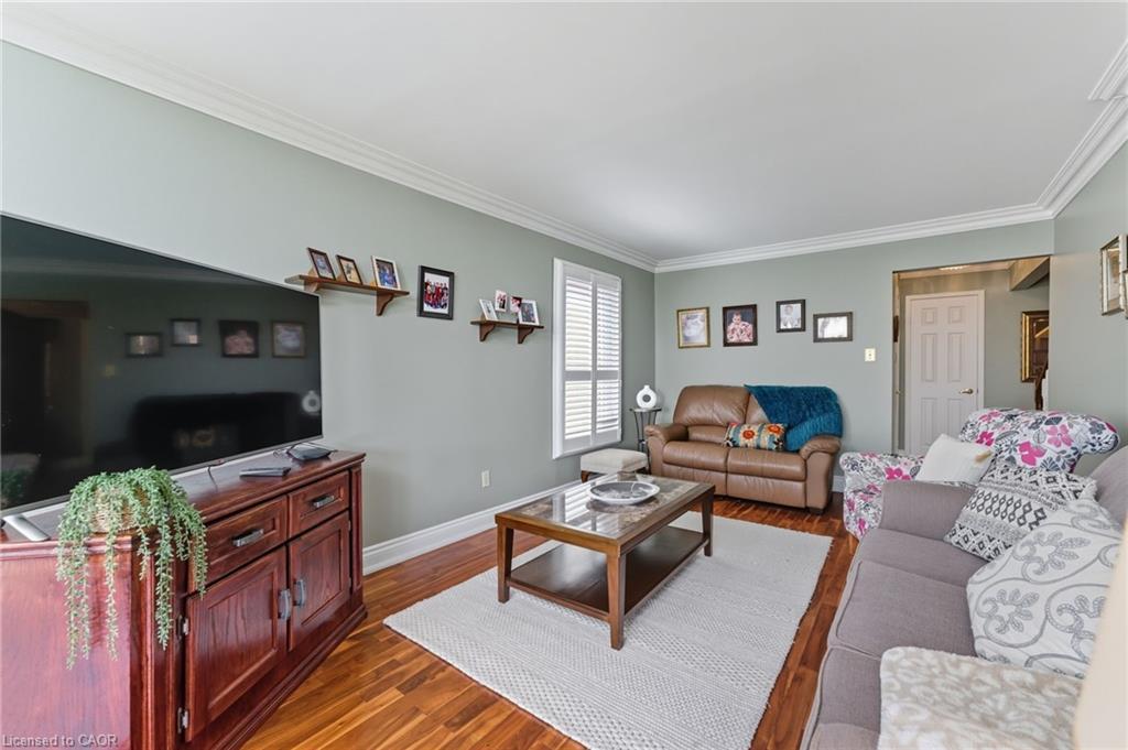 3043 Vanderbilt Road, Mississauga, ON - Indoor Photo Showing Living Room