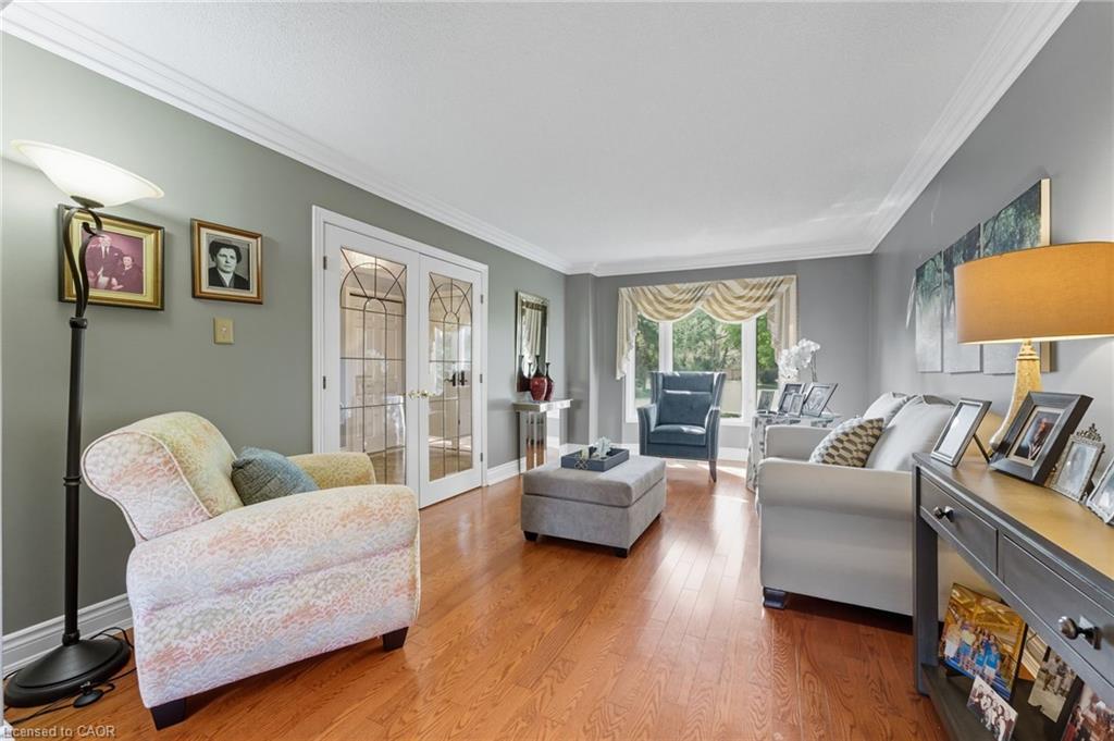3043 Vanderbilt Road, Mississauga, ON - Indoor Photo Showing Living Room