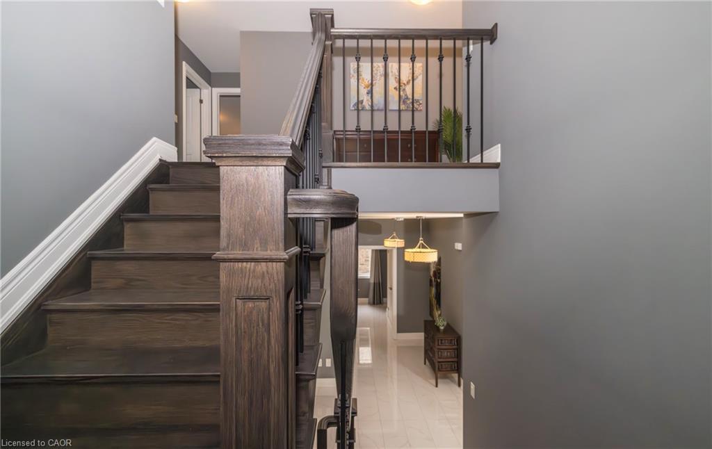 9305 Eagle Ridge Drive, Niagara Falls, ON - Indoor Photo Showing Other Room