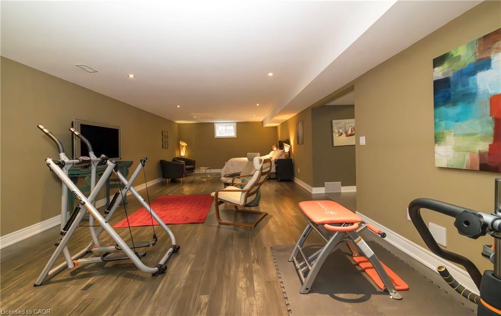 9305 Eagle Ridge Drive, Niagara Falls, ON - Indoor Photo Showing Gym Room