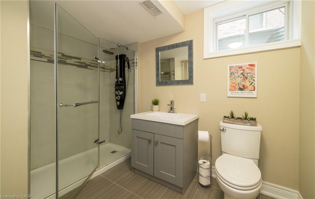 9305 Eagle Ridge Drive, Niagara Falls, ON - Indoor Photo Showing Bathroom
