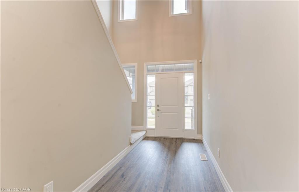 153 Mountain Holly Court, Waterloo, ON - Indoor Photo Showing Other Room