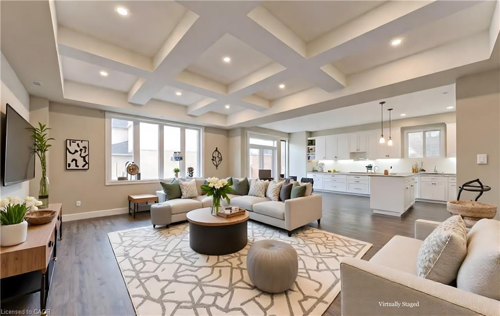 153 Mountain Holly Court, Waterloo, ON - Indoor Photo Showing Living Room