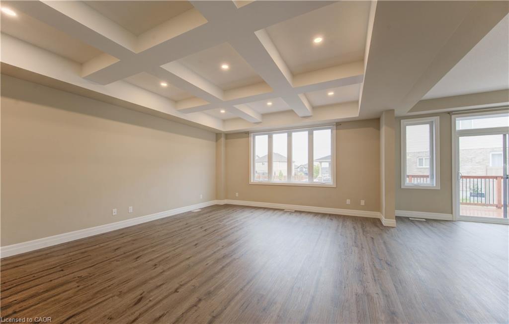 153 Mountain Holly Court, Waterloo, ON - Indoor Photo Showing Other Room