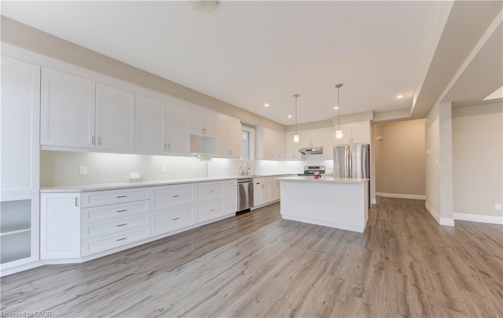 153 Mountain Holly Court, Waterloo, ON - Indoor Photo Showing Kitchen