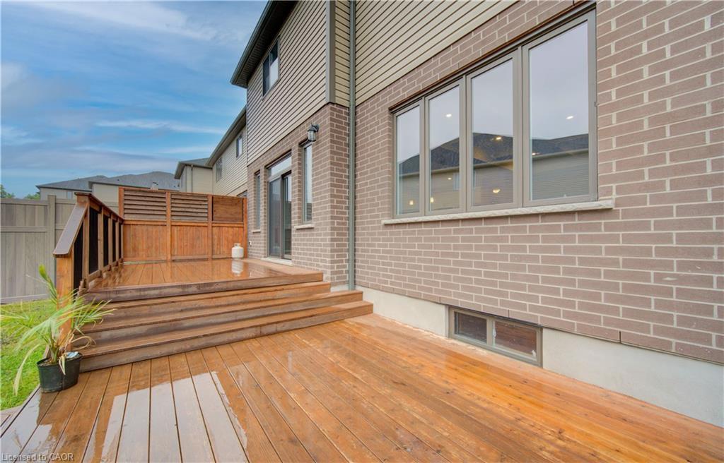 153 Mountain Holly Court, Waterloo, ON - Outdoor With Exterior