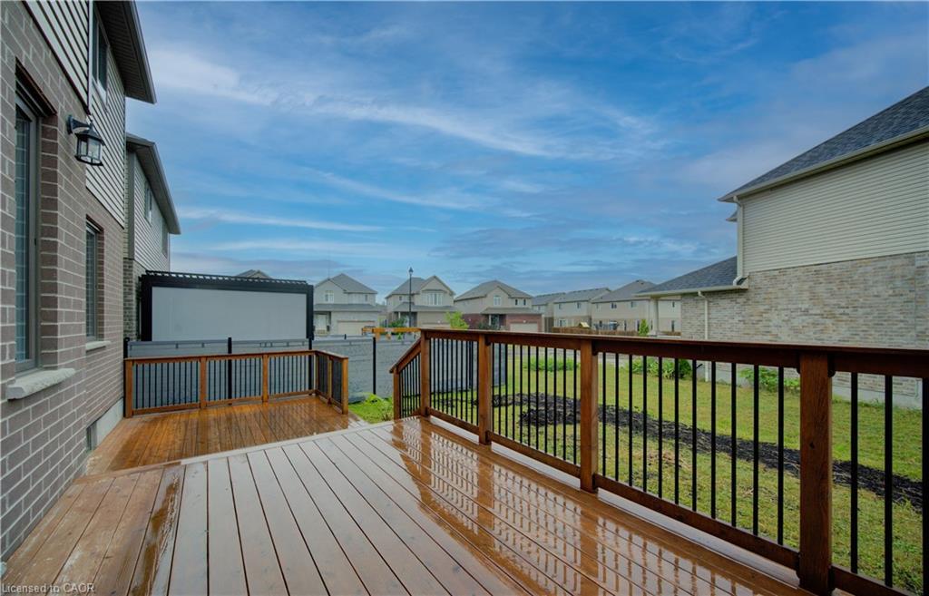 153 Mountain Holly Court, Waterloo, ON - Outdoor With Deck Patio Veranda With Exterior