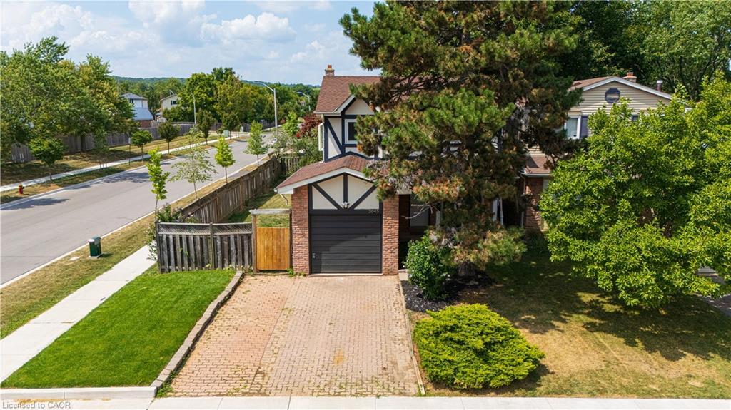 3045 Driftwood Drive, Burlington, ON - Outdoor