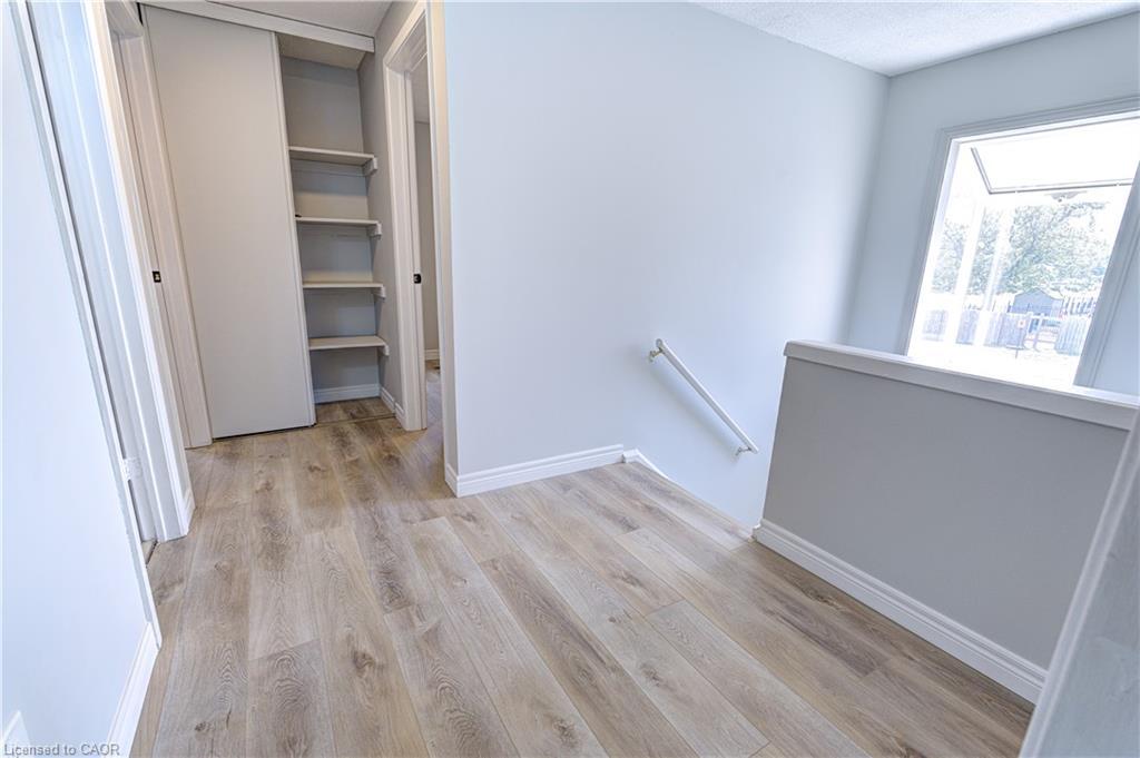 3045 Driftwood Drive, Burlington, ON - Indoor Photo Showing Other Room