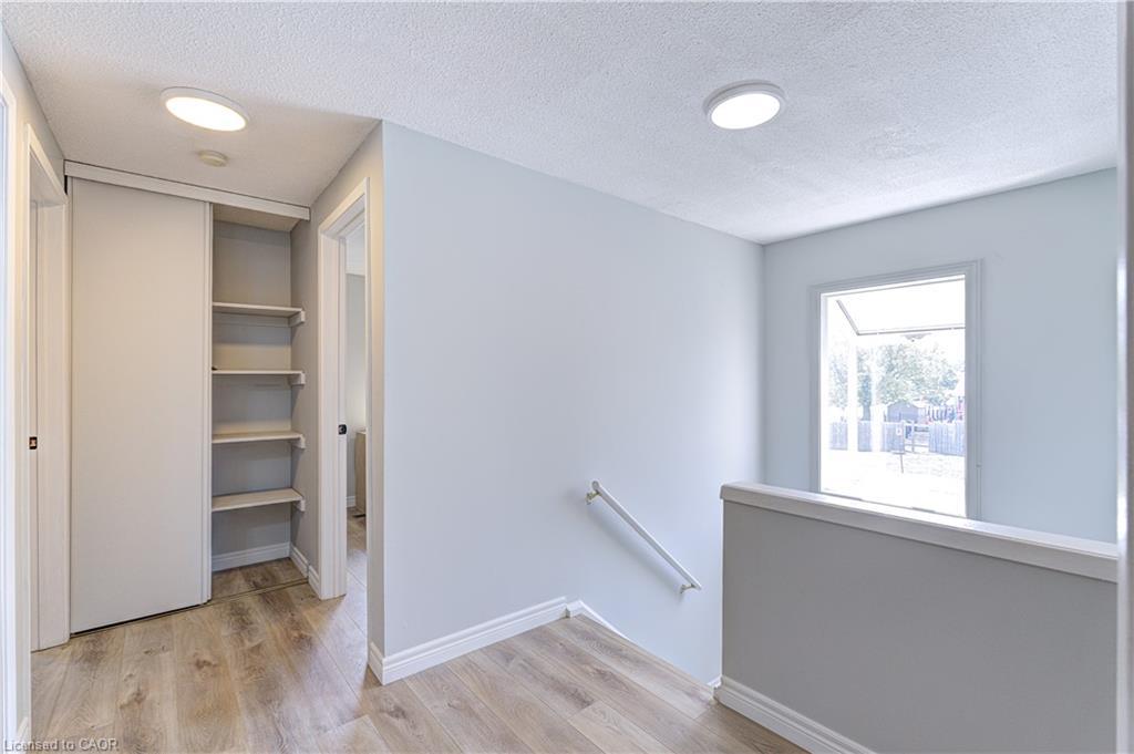 3045 Driftwood Drive, Burlington, ON - Indoor Photo Showing Other Room