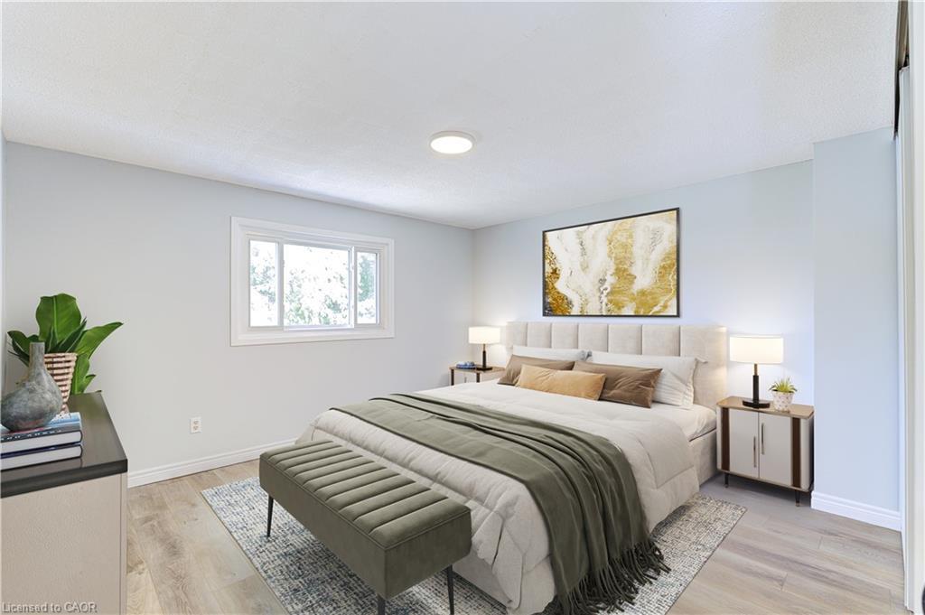 3045 Driftwood Drive, Burlington, ON - Indoor Photo Showing Bedroom