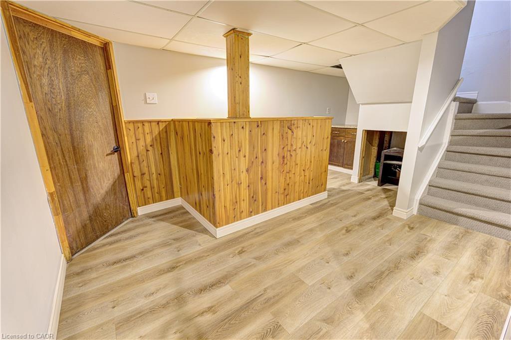 3045 Driftwood Drive, Burlington, ON - Indoor Photo Showing Other Room