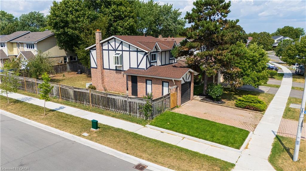 3045 Driftwood Drive, Burlington, ON - Outdoor