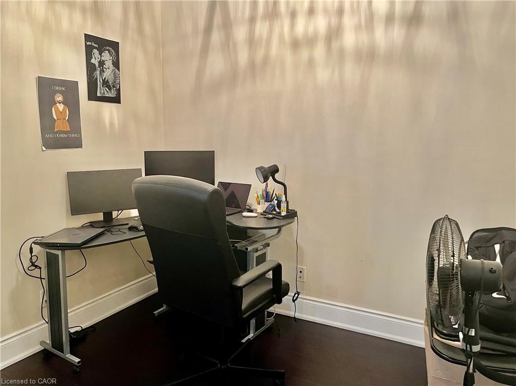 202-3880 Duke Of York Boulevard, Mississauga, ON - Indoor Photo Showing Office