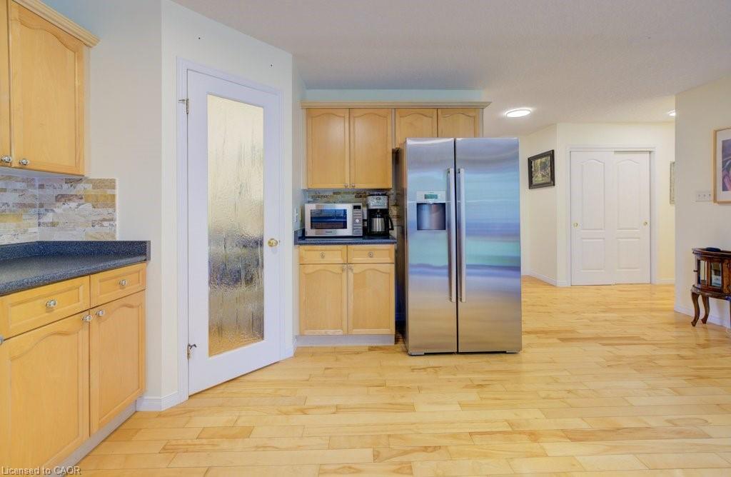 704 Shediac Crescent, Waterloo, ON - Indoor Photo Showing Kitchen