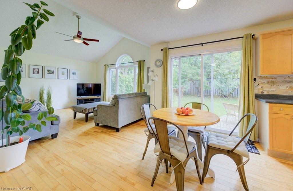 704 Shediac Crescent, Waterloo, ON - Indoor Photo Showing Dining Room