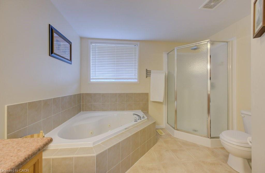 704 Shediac Crescent, Waterloo, ON - Indoor Photo Showing Bathroom