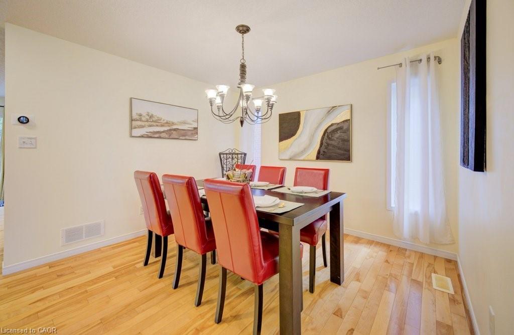 704 Shediac Crescent, Waterloo, ON - Indoor Photo Showing Dining Room
