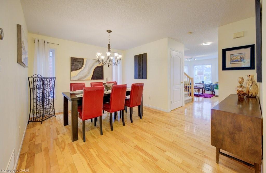 704 Shediac Crescent, Waterloo, ON - Indoor Photo Showing Dining Room