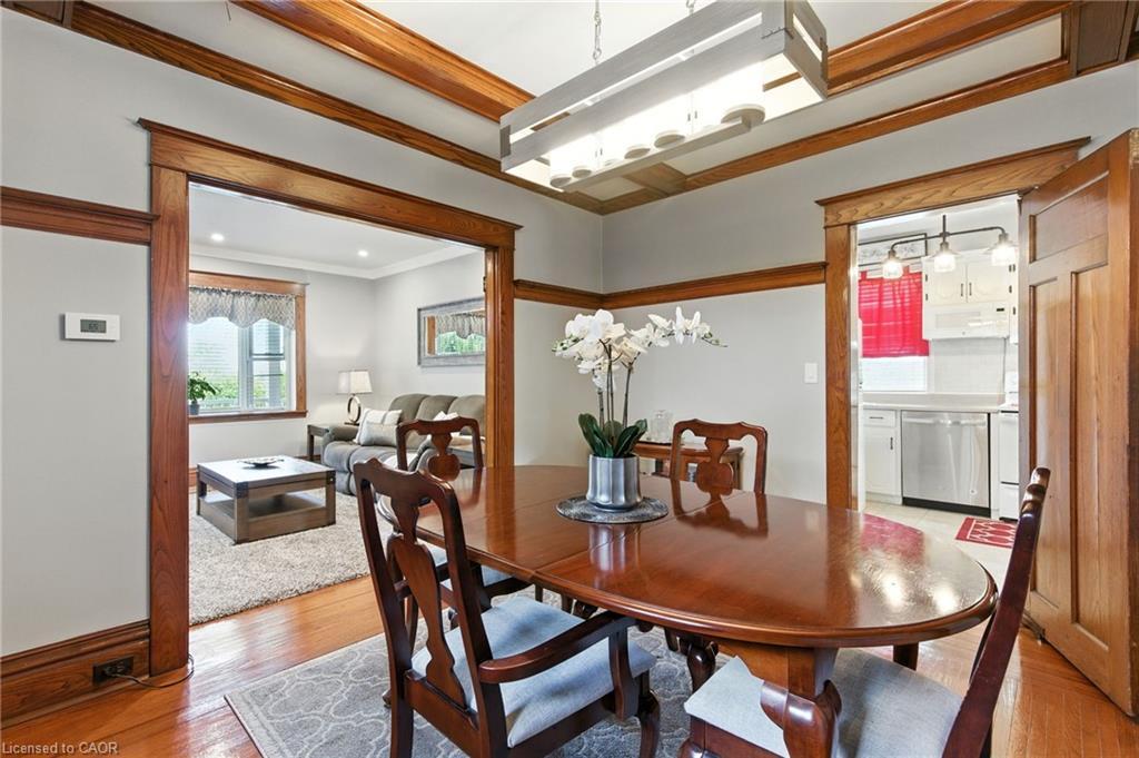 908 Highway 8, Hamilton, ON - Indoor Photo Showing Dining Room
