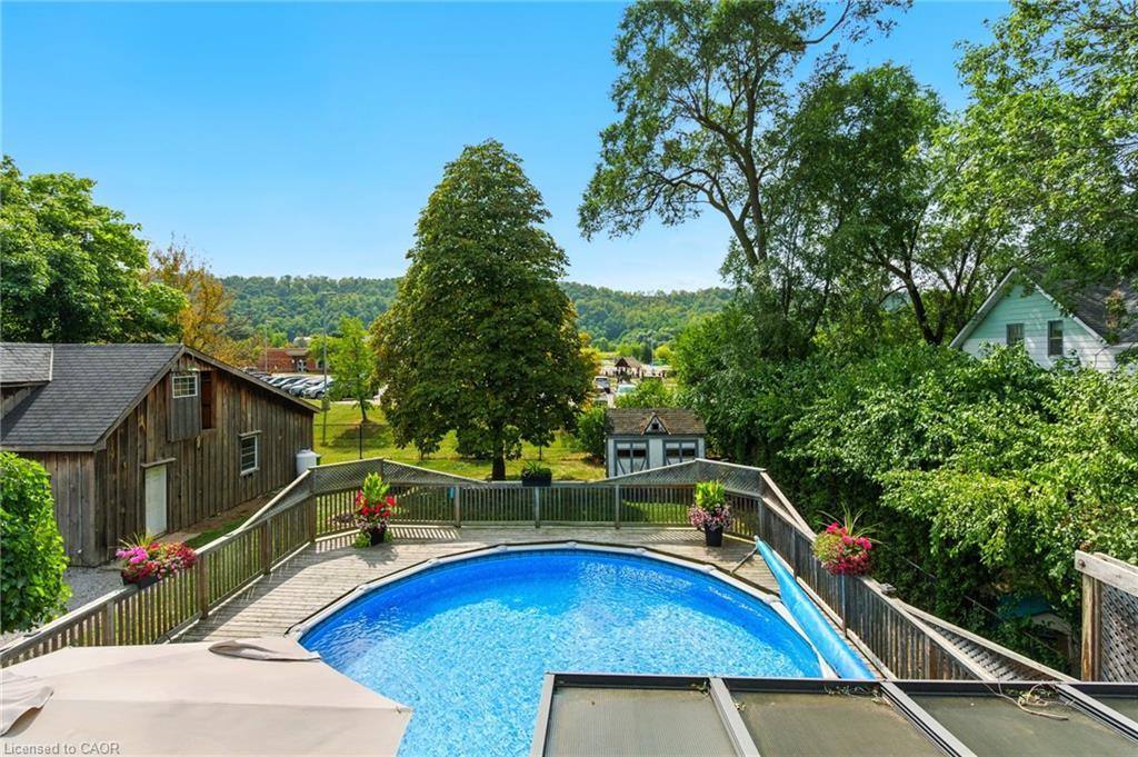 908 Highway 8, Hamilton, ON - Outdoor With Above Ground Pool