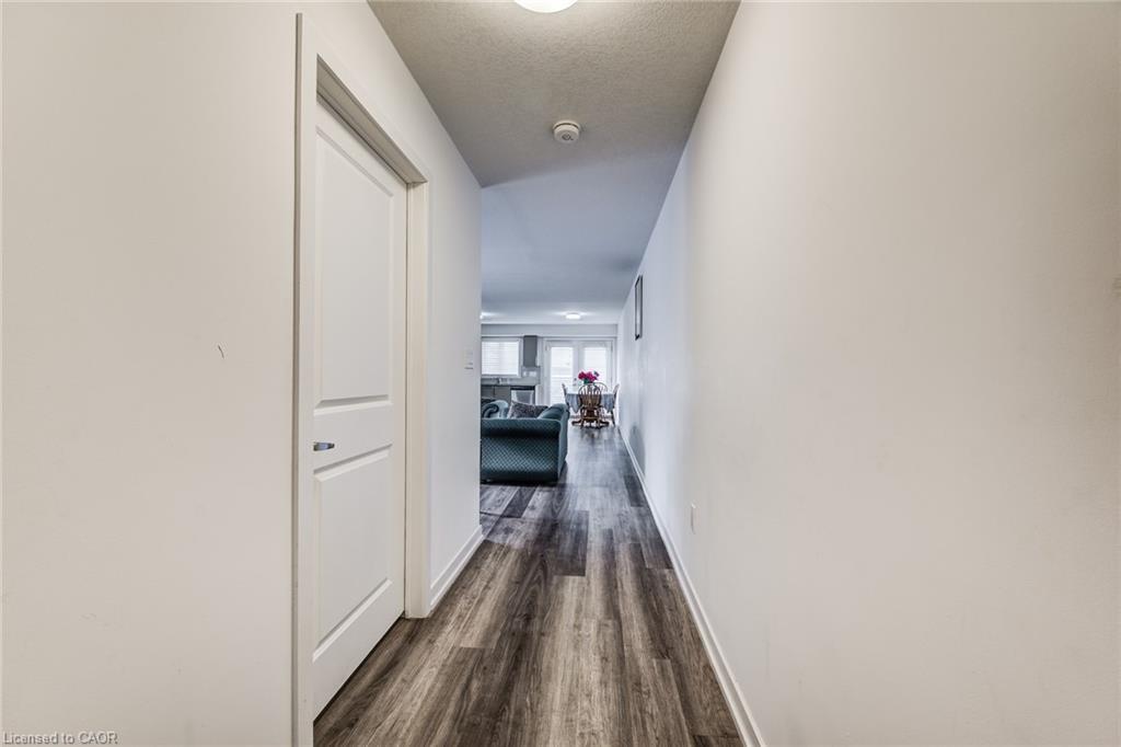 35-205 West Oak Trail, Kitchener, ON - Indoor Photo Showing Other Room