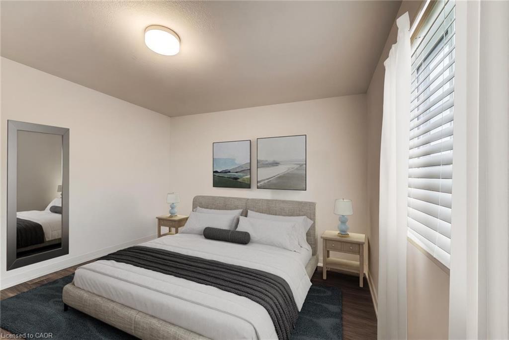 35-205 West Oak Trail, Kitchener, ON - Indoor Photo Showing Bedroom