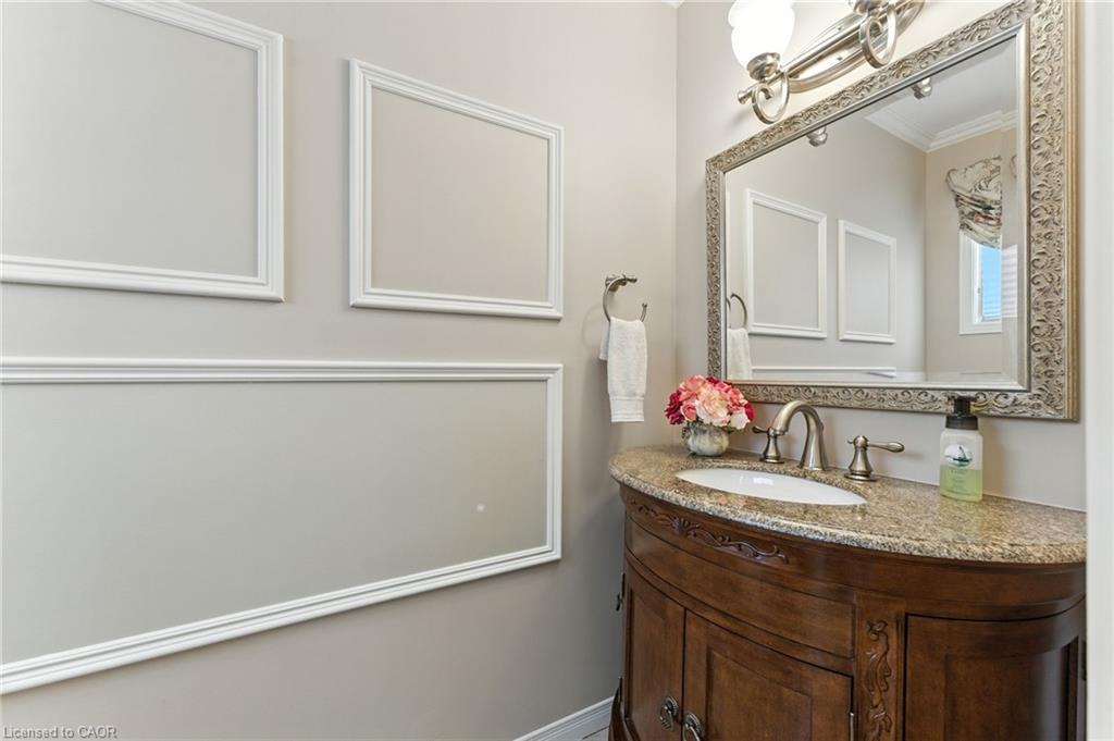 3 Atkins Drive, Hamilton, ON - Indoor Photo Showing Bathroom