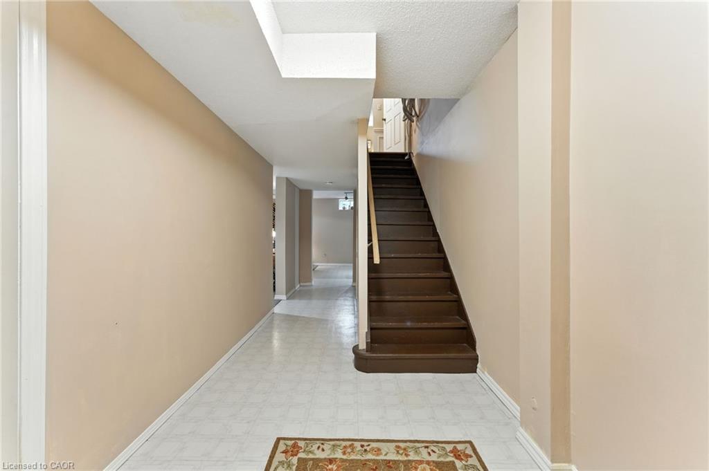 3 Atkins Drive, Hamilton, ON - Indoor Photo Showing Other Room