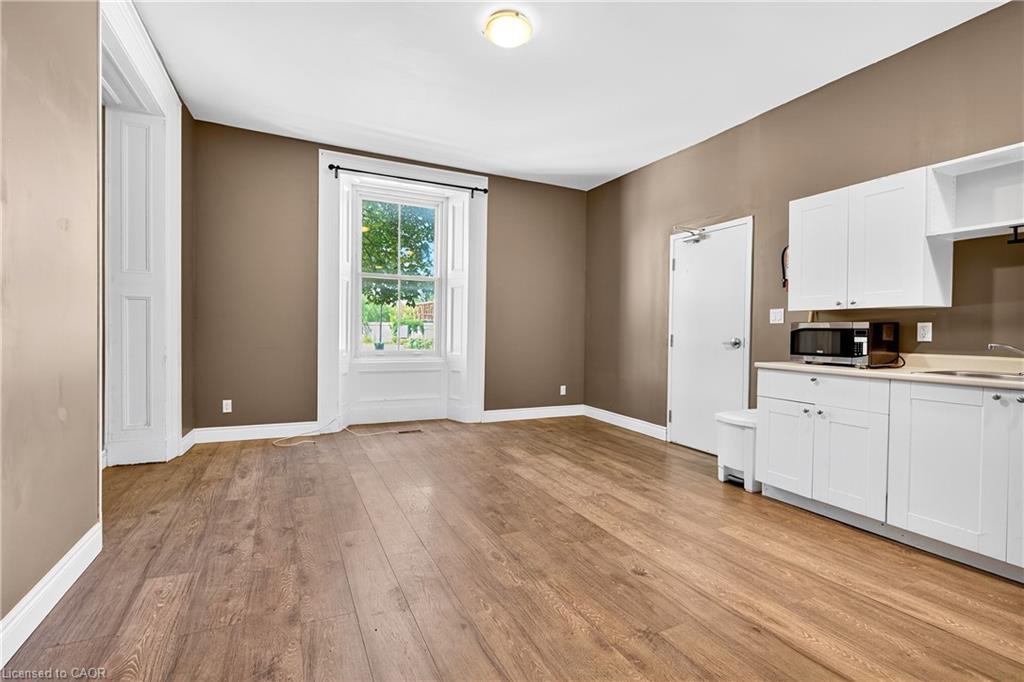 4-81 Water Street S, Cambridge, ON - Indoor Photo Showing Other Room
