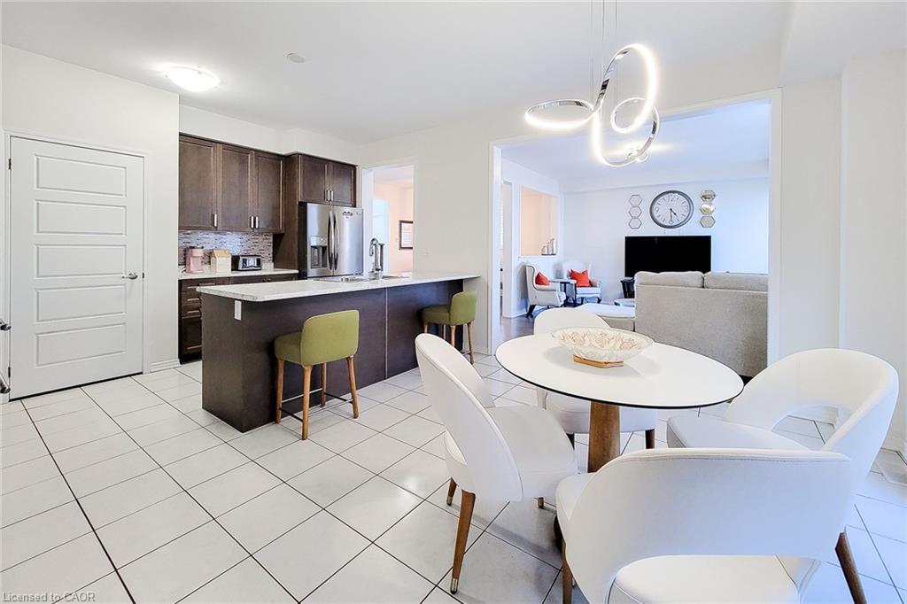 26 Whithorn Crescent, Caledonia, ON - Indoor Photo Showing Dining Room