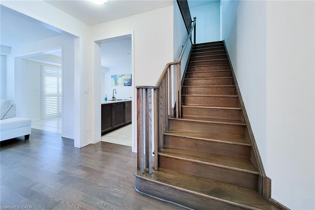 26 Whithorn Crescent, Caledonia, ON - Indoor Photo Showing Other Room