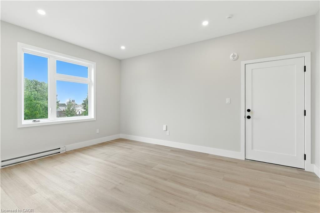 301-89 Durham Street, Port Colborne, ON - Indoor Photo Showing Other Room