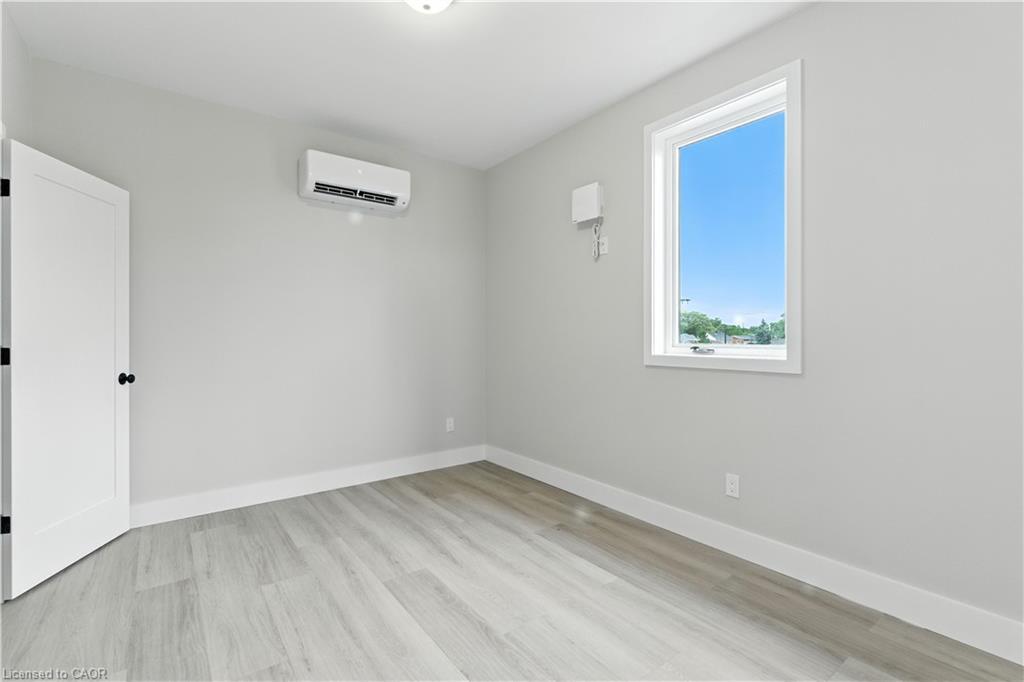 301-89 Durham Street, Port Colborne, ON - Indoor Photo Showing Other Room