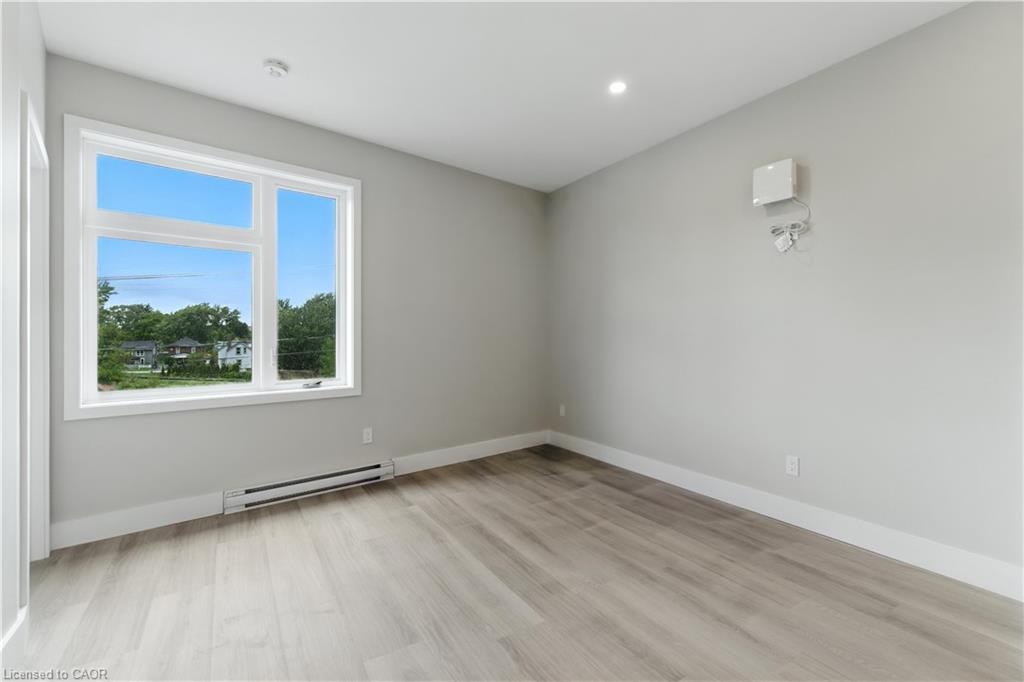 301-89 Durham Street, Port Colborne, ON - Indoor Photo Showing Other Room