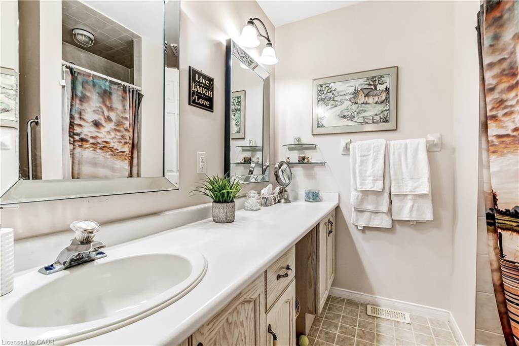 5 Walsingham Drive, Port Rowan, ON - Indoor Photo Showing Bathroom