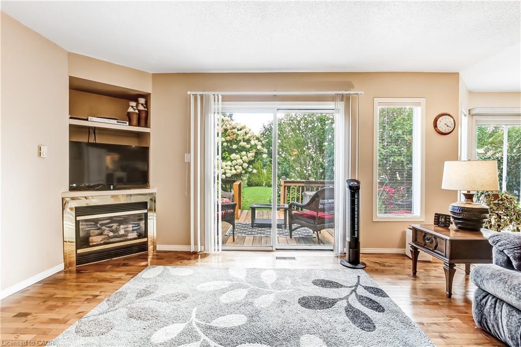 5 Walsingham Drive, Port Rowan, ON - Indoor Photo Showing Living Room