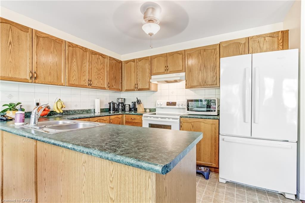 5 Walsingham Drive, Port Rowan, ON - Indoor Photo Showing Kitchen With Double Sink