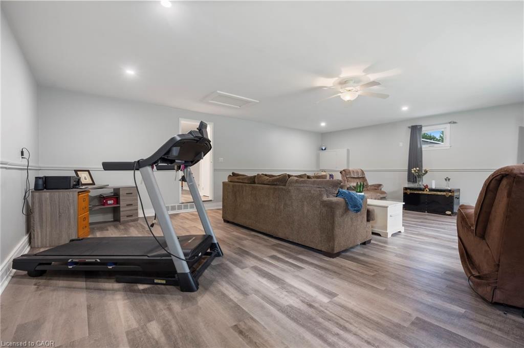 275 West Quarter Line, Forestville, ON - Indoor Photo Showing Gym Room