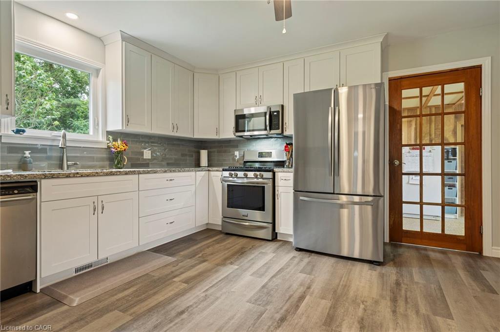 275 West Quarter Line, Forestville, ON - Indoor Photo Showing Kitchen