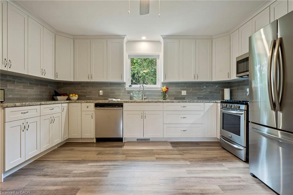 275 West Quarter Line, Forestville, ON - Indoor Photo Showing Kitchen