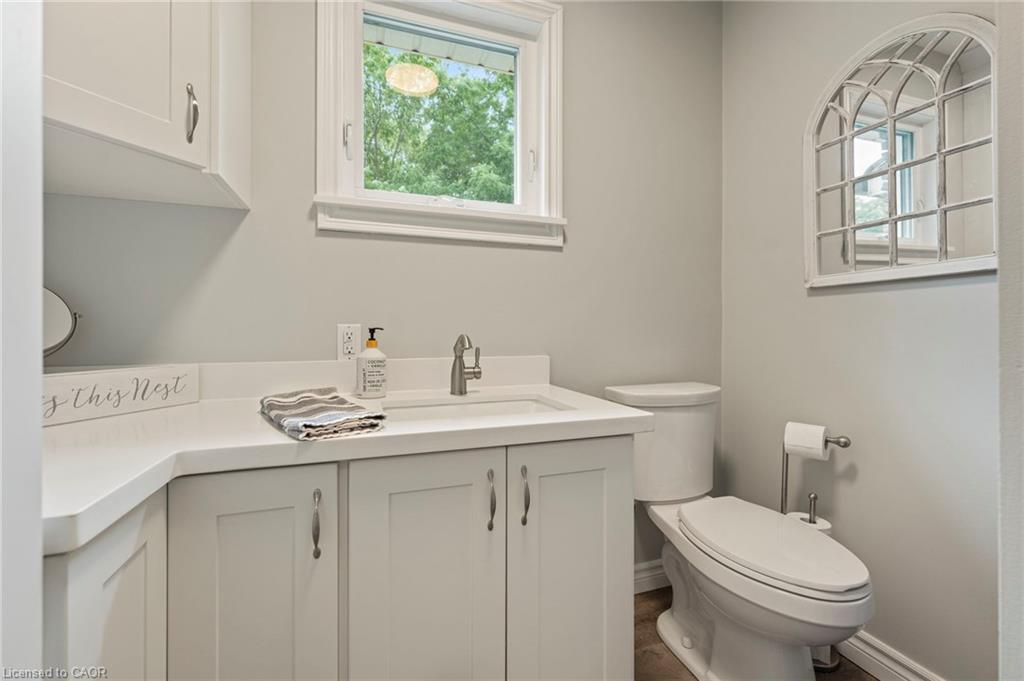 275 West Quarter Line, Forestville, ON - Indoor Photo Showing Bathroom