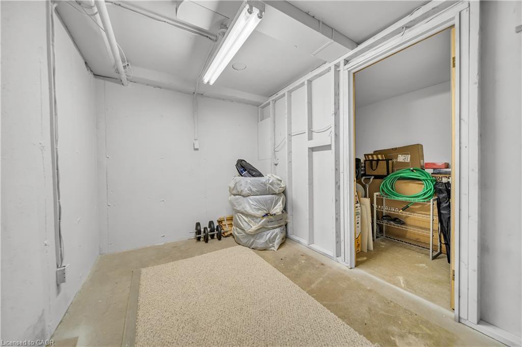 101-121 University Avenue E, Waterloo, ON - Indoor Photo Showing Other Room